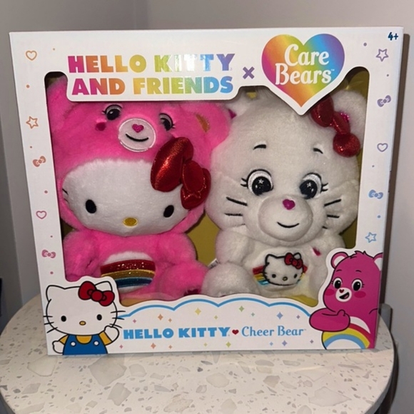 Hello Kitty X Care Bear Collab - Picture 1 of 8